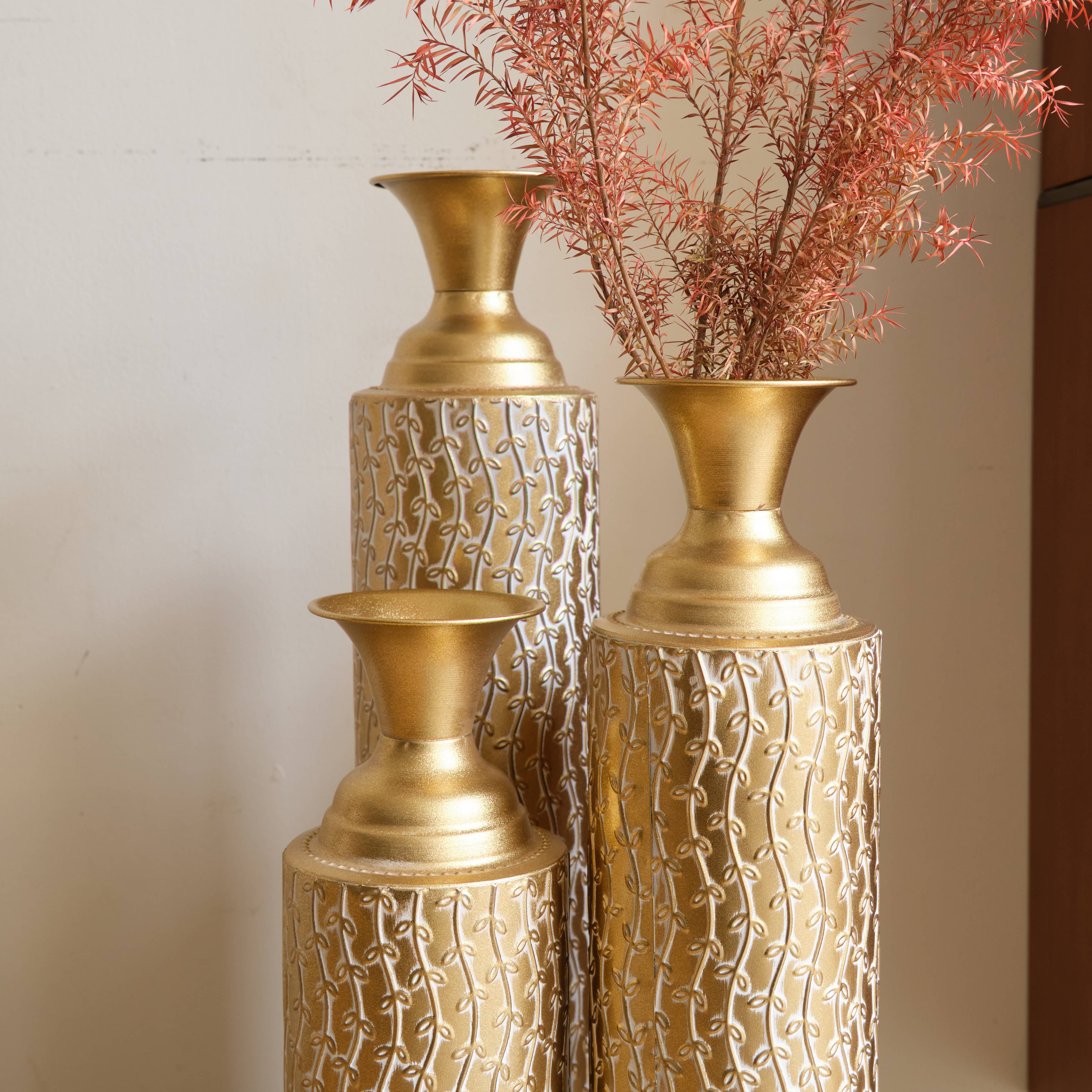 Metal Decorative Vases High Distress Metal Center Vases with Growing Vine Patterns, Set Of 3 Vases