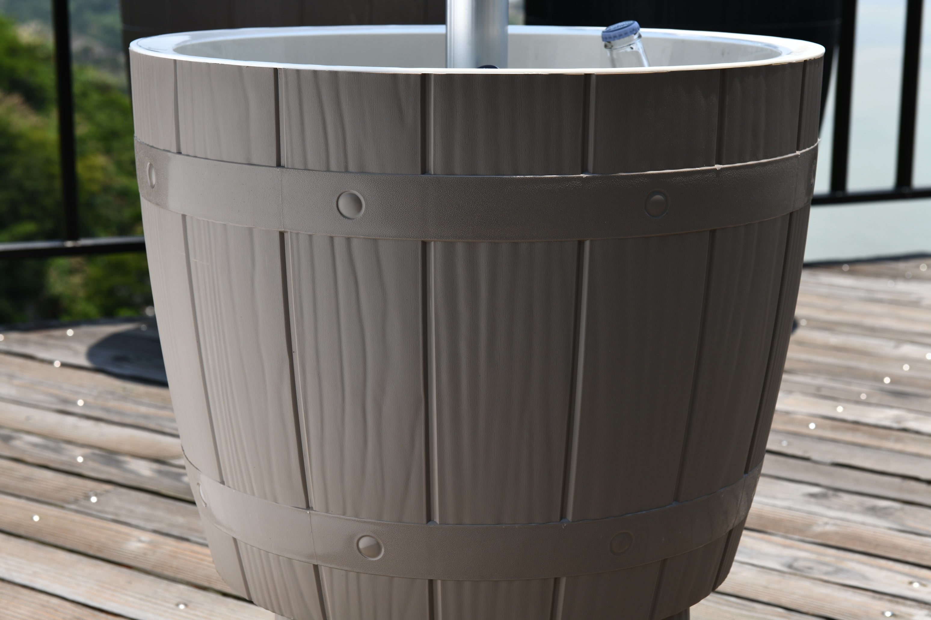 Outdoor 3-in-1 - Combines Cooler Cocktail Table And Coffee Table(37L)