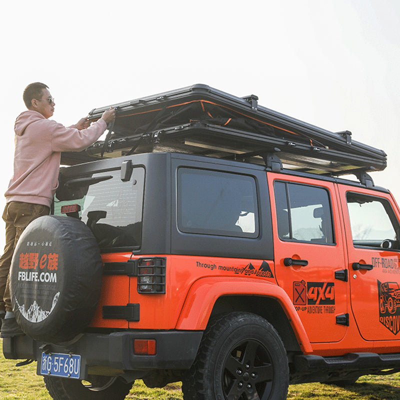 Hard core off-road wind hard shell roof tent, rain proof and strong wind resistant ABS hard shell material, quickly build self driving tent