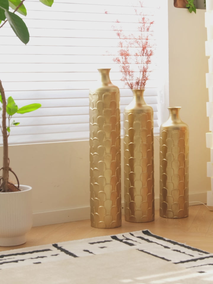Load video: Eeeza Floor Metal Vases Set of 3 Large White Decor